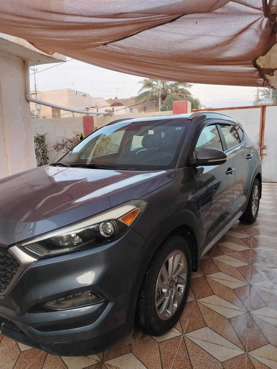 توسان  وارد امريكي gdi٢٠١٧ فول مواصفات ماعد الفتحه
تحكم ستيرن
اشاير بالمري 
ثلاث انظمة قياده
بصمة تشغيل
كشنات جلد
تبريد تدفئه
كشنات كهرباء
مكينه مجفته جديد
السعر ١٤٥ وبيه مجال
***********
