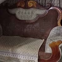 حلة • ١٠ مقاعد • نضيف