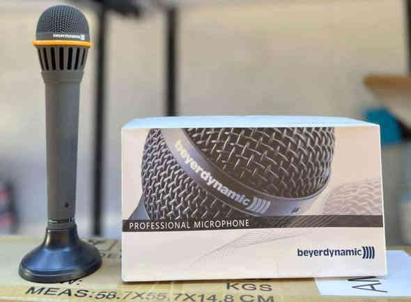 السلام عليكم ورحمة الله وبركاته
مايك داينمك أبو السويج وبدون سويج 

سعر القطعه /40/ ألف توصيل مجاني 

مكتب احمد الركابي 

العنوان الديوانية تقاطع جمهوري حي الوحده

المعرض الثاني شارع سيد أمين 

***********  واتساب  ***********
