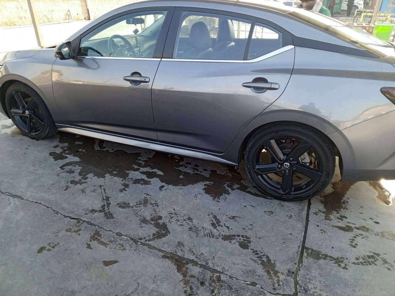 نيسان سنترا SR2022(الشكل الجديد) 
موديل : 2022 رقم بغداد معوقين (المعواق ولد شاب يداوم وزارة الصحه)
الصنف : SR رياضي  فوال مواصفات واحد على واحد
سعه المحرك : 2000 cc 

الوارد :وارد امريكي حادث تخريب  

السعر135
المواصفات:
• بصمه تشغيل
•بصمه ابواب كشنات جلد
•ويل كاب SR رياضي 
•شاشه:فتح سقف سلايت
•كامرات اربعه امامي وخلفي وجانبي  (نظام مساعدة عدم الانحراف عن الطريق)
•رادار امامي للوقوف المفاجئ 
رادار جانبين
•رادار خلفي للوقوف المفاجئ 
•حساس مرايا جانبيه
•تحديد مسار
• قياده ذاتيه  
• تشغيل عن بعد 
• تحكم ستيرن
•مثبت سرعه
• بلوتوث  
•حجر بيئه بلادي بجم كبس وجميع اربيكات سليمه مكفوله من لغد وشاصي
 تواصل عل (***********) متواجد عل خاص أو وتساب
