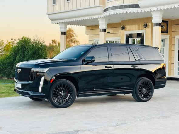 السلام عليكم 
كاديلاك اسكاليد للبيع  خليجيه 2021 
اسبرسو معروف مواصفات 
سياره بسمي رقم جديد 
مغلفه PPFبل كامل 
مواصفات سياره 
.جكات 
.فور ويل 
.ابواب شفط 
.نقطة عمياء 
.صندوق شفط 
.شاشه كبيرة 
.كامرة 4k
.دمام صندوق
.تشغيل عن بعد 
36 سماعة AKG
.كاميرات 6
.داتا شو 
.بانوراما 
.جنطة ذكية 
.رادار جانبي و امامي 
.رادار تحديد مسار
.كشن Vib منفصل 
.مري شفط 
.ويل 22
.ذاكر ميموري خزن 
.مسنات جلد 
.إنارة محيطية 
.لدات 
.اشاير ترحيب
.حزام ذكي 
.كاميرا وسطية 
.ثلاجة 
السياره ماشيه52
مكان بغداد 
للاستفسار (***********)
