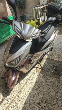 سكوتر كهربائي • ٦ بطاريات • مدى ٦٠كم