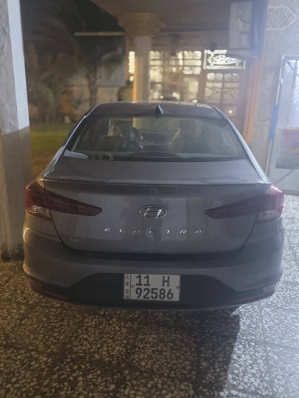 النترا امريكي.  ليبل واحد.  
بدون ايرباك  
كير AT 
محرك 2000 دوش ما مفتوح 
نص فول.   حادثهة مرفق منشور  
موديل 19 
السياره خير من الله. مال جناي 
العنوان اليوسفيه   
السعر  118 وبيهة مجال 
***********
واذا مراوس ب سني هندي. اراوس
