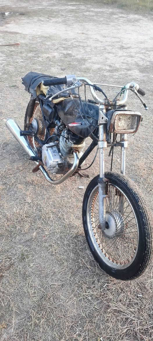 دراجة للبيع اوراق السعر 250 وبيها مجال موديل 2020 /اتصل ***********
