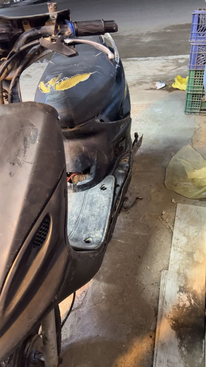 ماكس قجمه 120شغاله  بوشه55مفتوحه الدراجه شغاله تشتغل هندر شلعه خير من الله السعر200وبيهه مجال ناقصهه بس كفرات ممتواجد عل فيس ***********
