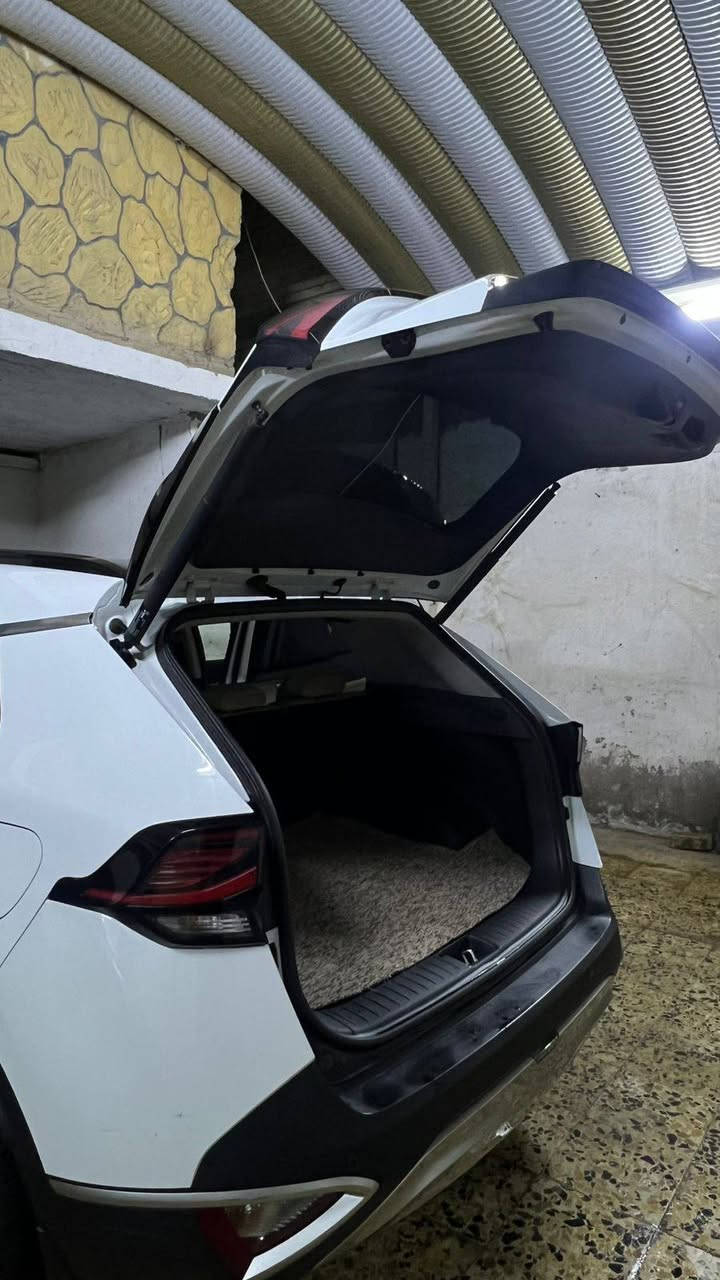 سبورتج ٢٠٢٢
كوريه السياره مو صينيه 
فول مواصفات ١/١ معروفه موصفات الخليجي 
رقم شمالي اربيل بأسمي 
السياره جديده كلش 
بيع او مراوس حسب القناعة 
السعر ٢٢٠ وبيها مجال 
الرقم *********** 
المكان البصره
