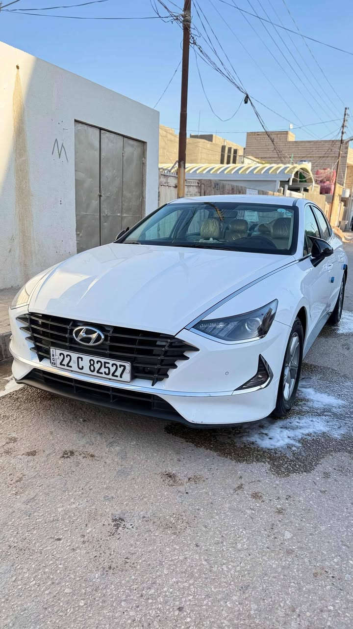 سلام عليكم
سوناتا خليجي.       محرك 2.5 اربعه سلندر mpi
موديل 2023نص فول أبيض صدفي 
حساسات امامي وخلفي
 وتحكمات ستيرن 
مري شفط اشاير بلمري 
السياره كفاله عده رصعه باب الخلف السايق بصيطه كلشش موجوده صورته جوا 
ماشيه 60km
 السياره نضيفه بمعنى الكلمه 
السياره رقم اربيل تريد وكاله او تحويل بأسم شركه 
تخم تاير جديد.                السعر 208وبيه مجال 
مكاني كربلاء حي العامل 
رقم الهاتف ***********
