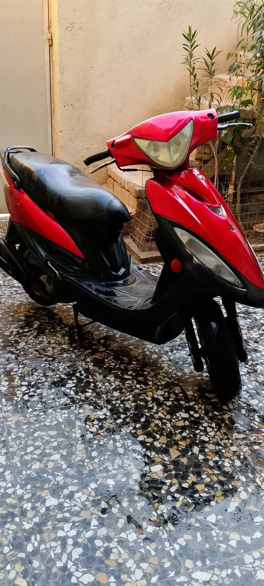 جي فور دراجه نضيفه شوفت عينك وجاهزه ربع ما تصرف عليها شغاله من الطول للطول سلف هندر اشاير لايت عالي ناصي هورن عداد بانزين عداد رون قفل جنطه والسكان والبانزين كله شغال مكينه ناعمه خرسه شلعه كلش قويه دراجه نضيفه ومال جناي السعر 400 مكان ناصريه ***********
