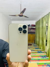 للبيع أيفون ١٣ برو ماكس بطاريه ٧٨ شحنه و صوته و لمسه يخبل الله شاهد جه...