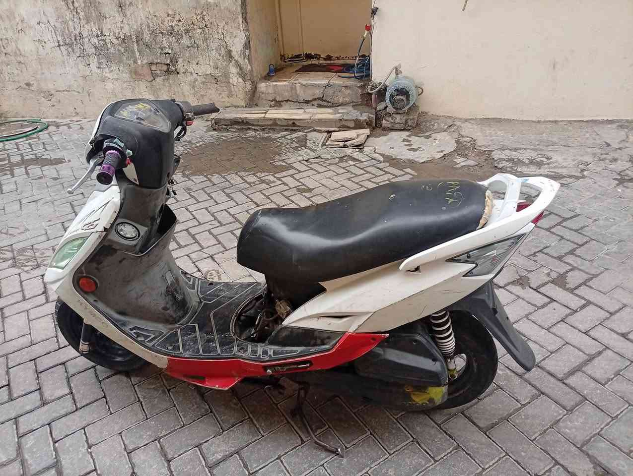 سلام عليكم سمي بالله دراجه كامكو جي فايف خير من الله نكره سلف عاوزها بس سائق دراجه نظيفه وحلوه السعر خاص ع هذا الرقم *********** بي واتساب
