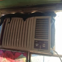 البيع المكيف ماداخل تصليح والمروحة شغاله ٠٧٨٠٠٩٨١٥٣٣