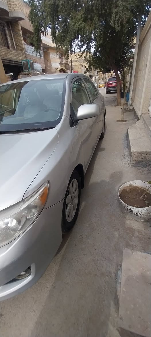 السلام عليكم
كورلا ٢٠٠٩ وارد امريكي حادثها جاملغ الامامي الايسر مبدل بدون دواخل 
شواصي لغود مقفولات 
سياره ليبل واحد كلها 
مصبوغه حزام اثر جراد
باسمي مكينه كير مكفولات 
صدر  وتايرات ٨٠% 

السعر ٩٨ وبيها مجال 
للاستفسار ***********
