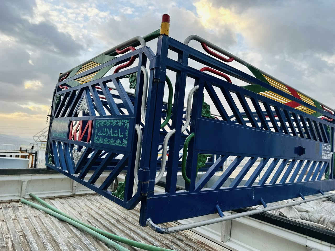 چەمچەی جڵال حداد بۆفرۆشتن
شۆێن ئەڵای

2700//////3000

***********
