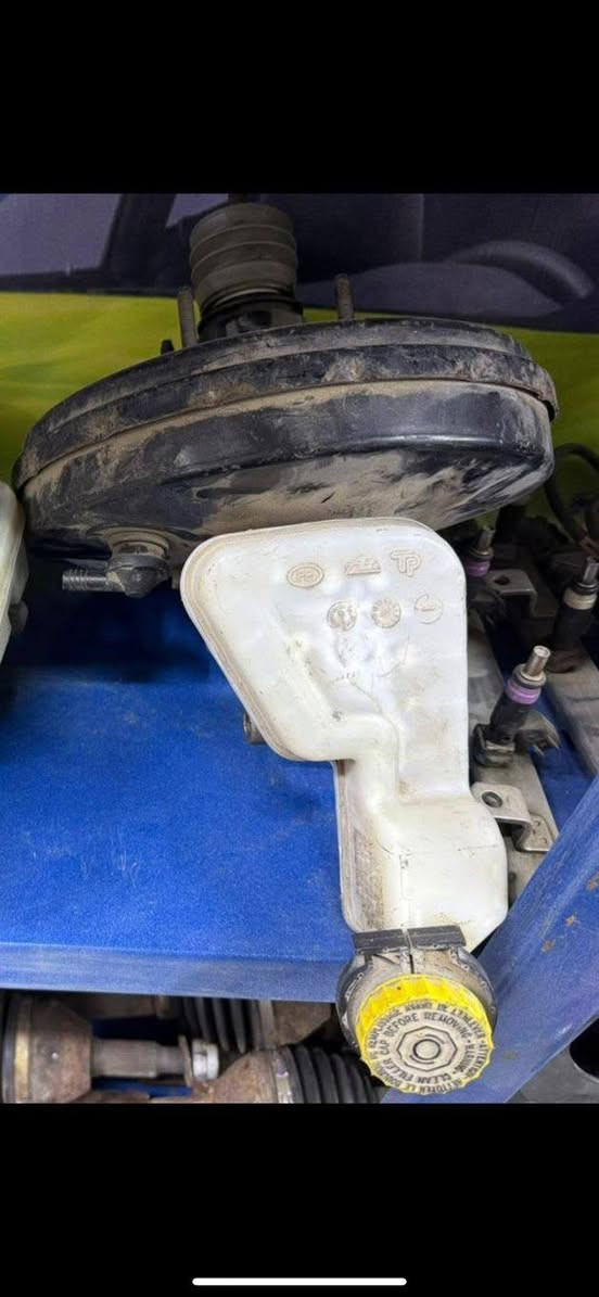 سلام عليكم توفر ادوات دوج افنجر❤ 
جورني C200سبرنك كرفان💙  كاليبر باتريوت كومباس 
يوجد صيانه عامه كهرباء🔧 وحداده الصدر وفيتريه 🛠
توصيل جميع المحافظات العراق 🇮🇶
اخوكم احمد المشايخي💪
 عنوان بغداد الدوره شارع 60🦅
***********
