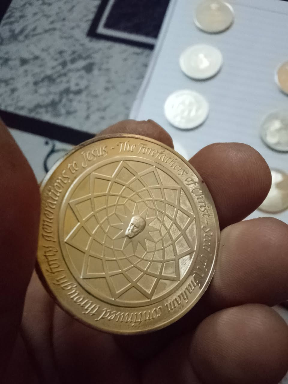 اونصات فضه استرلنك ٩٢٥ عدد ١٠ قطع ابيع كل ماابيع مفرد الوزن الكلي ٣١١ اغرام سعر الغرام ٣٧٥٠ الف عنواني بغداد البياع ***********
