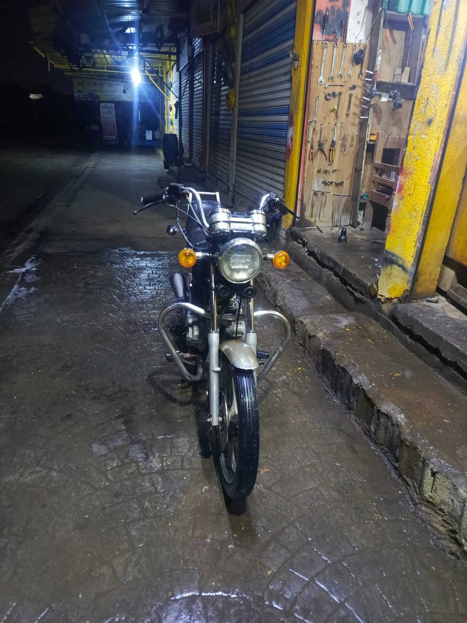 سلام عليكم شباب ماطور ابتر نضيف كله شغال 
سعر ٤٥٠وبي مجال تواصل مع صاحب الطور***********
