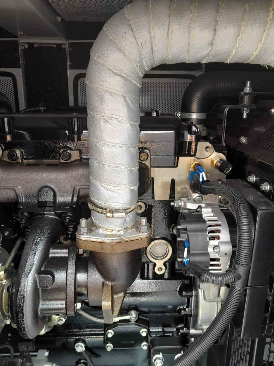 تميز في اختيارك لمولد ⚡بقوة 150KVA من بيركنز الإنجليزية،🇬🇧 يتميز بمحرك 6 بستم سوبر جارج وشاشة DSE بريطانية، مع شهادة منشأ. رأس التوليد من ليروي سومير الفرنسية🇨🇵، بغطاء كاتم للصوت من بغداد، سوبر سايلنت 90/100، ويأتي مع خزان داخلي بسعة 120 لتر. 

# ضمان لمدة سنة واحدة أو 1000 ساعة عمل (حقيقية)
# توصيل مجاني داخل بغداد
# للاستفسار والحجز يرجى الاتصال على:
*********** 📞
***********📞

# العنوان: الكرادة، ساحة التحريات، مقابل مسبح الأرثوذكس
# الأحجام المتوفرة تتراوح من 20KVA إلى 1000KVA
