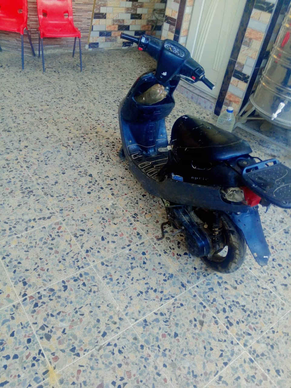 اسلام عليكم دراجه بطه للبيع ما ناقسه شي المكان بغداد بلديات شارع المصرف للستفتار *********** السعر 90
وبيه مجال ،،💙
