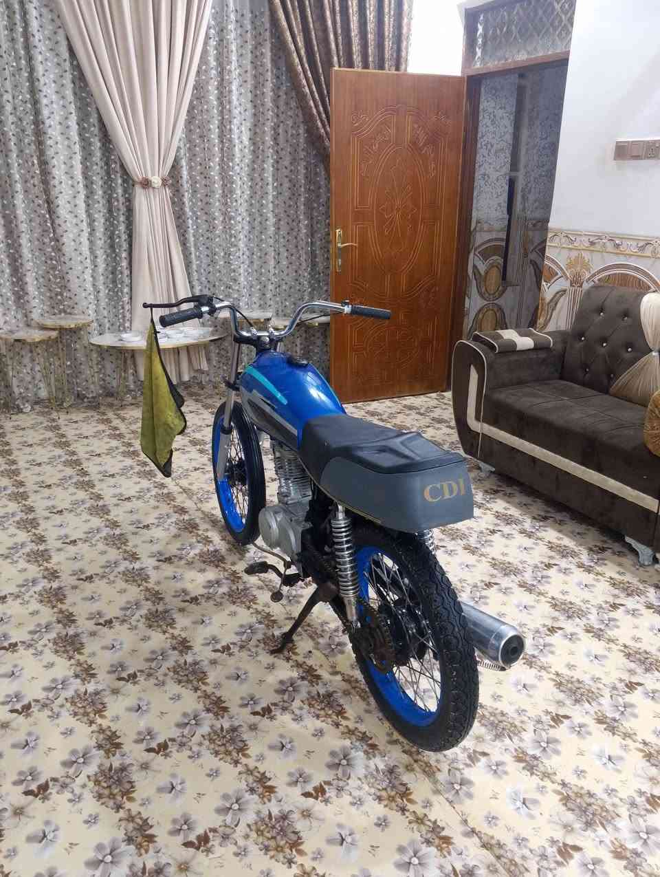 دراجه يراني دوات للبيع لسعر 400 بيه مجال شراي يتصل *********** مكاني كرنه ثغر
