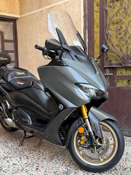 ألسلام عليگم TMAX 2021 وارد ياباني 
ماشيهـ 35 ألف ألفئهـ تاچ ماگس لون زيتوني 
دراجهـ مكفولهـ كفالهـ عامهـ نظافهـ 100/90 
فول مواصفات جامهـ كهرباء ستاند حساس 
كشن تدفئهـ يدات تدفئهـ ومعروفهـ مواصفاتهـا
العنوان بغداد البياع 
*********** 
السعر 80 ورقهـ وبيهـا مجال حگ الچيهـ بغداد
