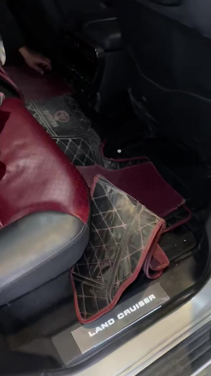 🚗 أرضية سيارة لاند كروز وكالة – من دلتا كروب 🚗
متوفر الآن أرضية سيارة لاند كروز وكالة بجودة عالية جداً من دلتا كروب، مصممة خصيصاً لحماية أرضية السيارة بالكامل وتدوم سنوات طويلة.
أهم المميزات: ✅ ما تطلع ريحة نهائياً
✅ مقاومة للماء والغبار
✅ تثبيت قوي وما تتحرك
✅ تغطية كاملة لأرضية السيارة
✅ سهل التنظيف والغسل
✅ خامة قوية تتحمل الاستعمال اليومي
✅ ضمان حقيقي 10 سنوات
💰 السعر: فقط 75,000 دينار
🚚 توصيل مجاني


**إذا كنت صاحب هذا الإعلان وتريد حذفه لأي سبب، رجاءا أرسل رسالة إلى الدعم الفني**