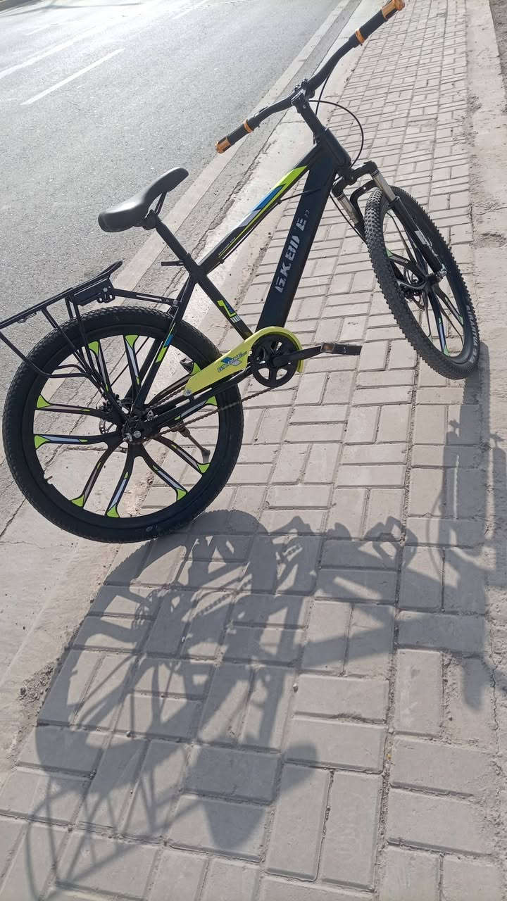 للبيع ياباني حجم 26 مستخدم شهرين جديد السعر110 وبي مجال مكاني واسط الكوت اتصال ***********
