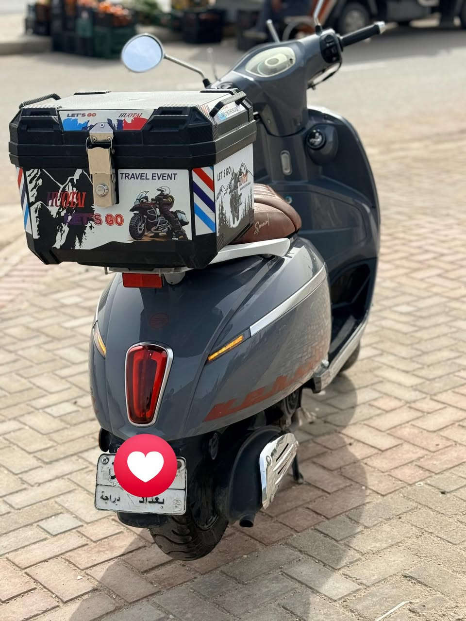 السلام عليكم
دراجه كيواي نوع فيرسيلا كلاسك 
رقم بغداد
الدراجه ناعمه و حلوه 
الاضرار موضحه بل صور شخوط بسيطه بل كفرات
مكينه الدراجه ١٥٠cc 
نوع الاناره led 
تشغيل بصمه + سويج
شلعه و معدا كلش حلوه 
موجوده شركه للمواد للاحتياطيه

مكاني بغداد حي الجهاد 
*********** 
سعر الدراجه 
1,700,000  وبيها مجال حك الجيه
