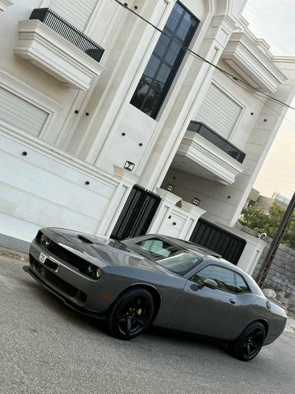 سلام عليكم جارنجر بيع ومراوس موديل2017امريكي حادثه  بنيد وجاملغ وبدون ذواخل وبيه جاملا خلفي صبغ بل عراق مكينه 3600 فول واحد ع واحد مكينه كير تبريد حداديه كله جديد مكاني بابل لسعر 143وبيه مجال 
***********
