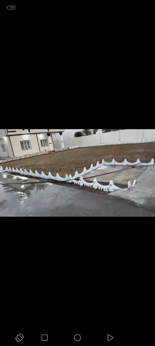 سلام عليكم من رخصت مدير الكروب دونم مع بيت البيع جاهز من كلشي مضيف ٦ متار غرف نوم ٢ هول مطبج جارجي صحيات البيت وصحيات الخطار خارجيات وشو المقطع البيت جاهز من كلشي مكان حلو قرب معمل الغاز قرب ابو حسين ابو سراميك الخفاجي قرب جبله قرب شارع العام البيت فارغ جاهز اخوكم سيد خالد /*********** /*********** كل الخدمات موجوده من كلشي مراوس بسياره الاندكروز بكاع طابو
