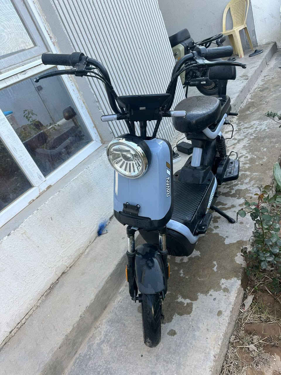 دراجه شحن نضيفه كلش تجي وشوف 
مكان نجف مجمعات السعر 350 غراضها موجودات


**إذا كنت صاحب هذا الإعلان وتريد حذفه لأي سبب، رجاءا أرسل رسالة إلى الدعم الفني**