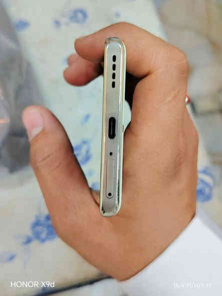 السلام عليكم
جهاز realme 12 Pro+Plus
ذاكره 512GB
رام 24GB
كامل ملحقات كامله
الجهاز غير مفتوح
مكفول كفاله عامه
للاستفسار الاتصال على هذه الرقم
***********
