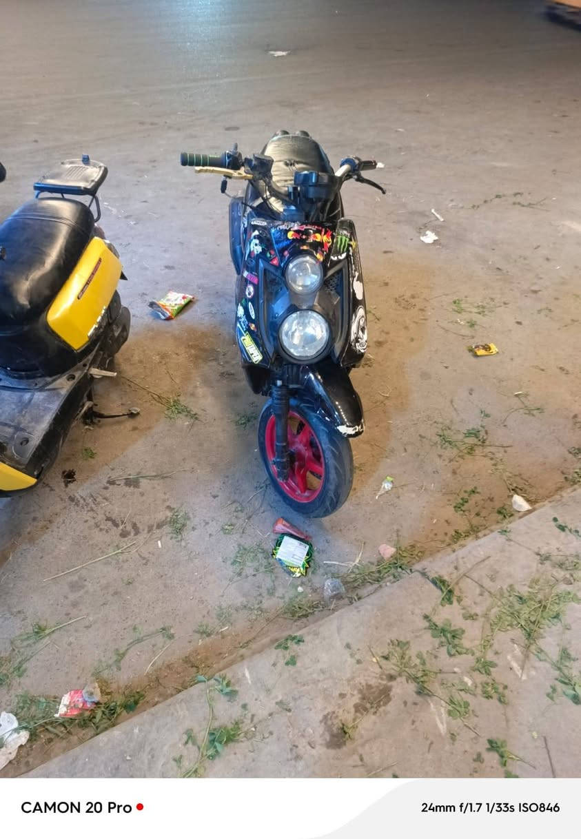 سلام عليكم سكنس جبلي دراجة حلوة مكينة ما مفتوحة اوراق كاملة دراجة أصولية كلجات رياضية عالي ناصيي شغال هورن شغال نقص اسبايدر او قبق باتري او قبق كلجات بسس كفرات حلوة #مراوس #ابيراني   السعر  550.  واتساب ***********
