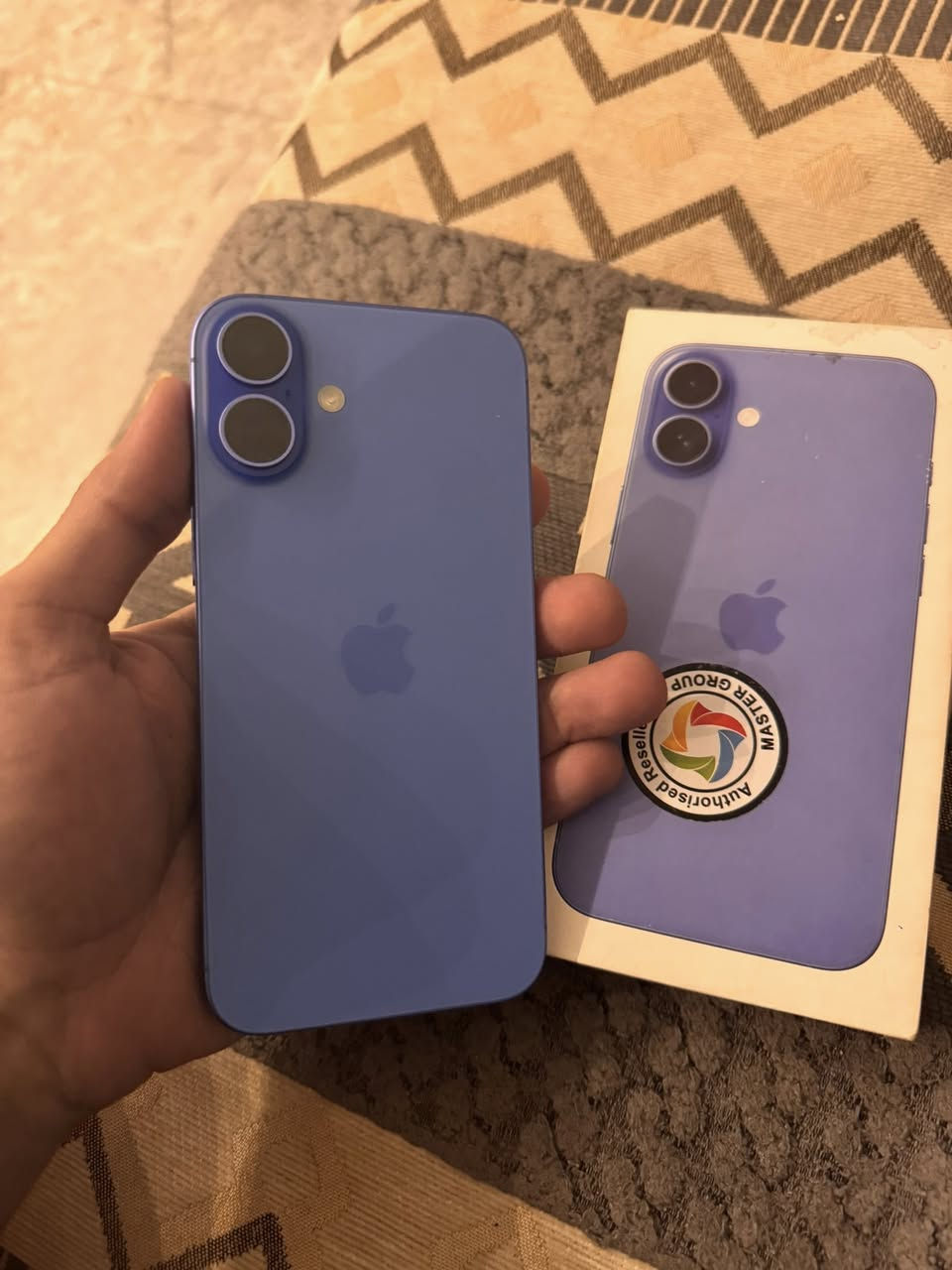 ايفون 16 بلاص ذاكره 128 بطاريه 93
ضمان ماستر 
السعر 1050 
مكاني بغداد منصور 
شراي يتصل ***********@
