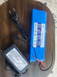 بطارية ليون • محولة • ٢٤فولت ٣٠أمبير