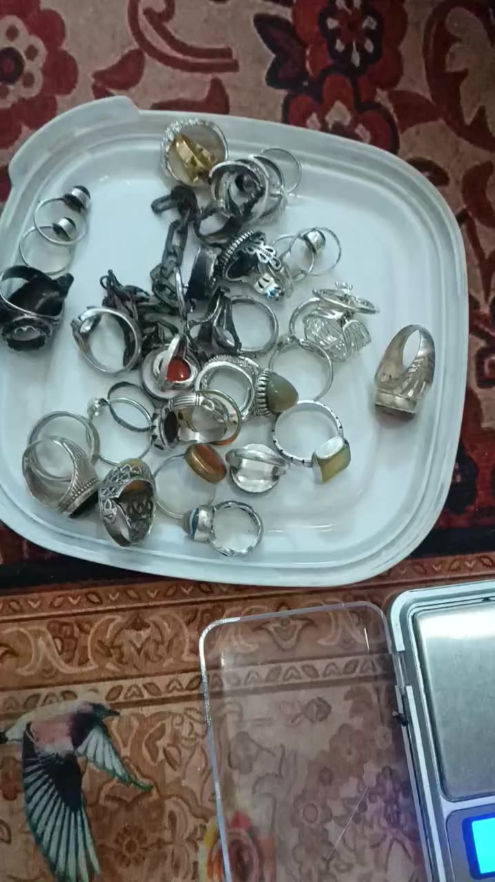 قوالب+ خواتم مجموع 725 اغرام فضه ابيع الاغرام 4000 الف


**إذا كنت صاحب هذا الإعلان وتريد حذفه لأي سبب، رجاءا أرسل رسالة إلى الدعم الفني**