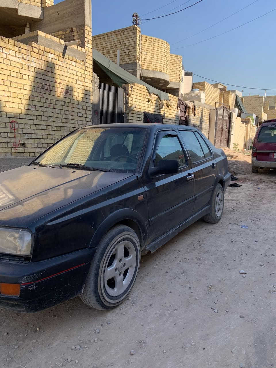 السلام عليكم شباب
عندي كولف فنتو مكينه 2000
نوزل السيارة بيهه مكينه كايمة الكير شرط بالجيس بعده
كهربائيات لا جطل ولا شي  شرط تبريد ثلج ❄️
ويرادلهه شوي ترتيبات للغرفة مالتهه دوشمة والسقف 
سيارة شوفت العين لا غاسلهه ولا شي بس كشرهه زين حلو امانه الله السيارة رقمهه بغداد راعيهه موجود يريد تحويل 
اني اكفلك التحويل السيارة عليهه غرامة 650 توكع من السعر 
رايدهه السيارة ب 30 
مكاني بغداد بيتي بالبلديات واتواجد بجميلة 

 الاسيا فقط واتساب ***********
الاثير يشتغل واتساب واتصاال ***********
