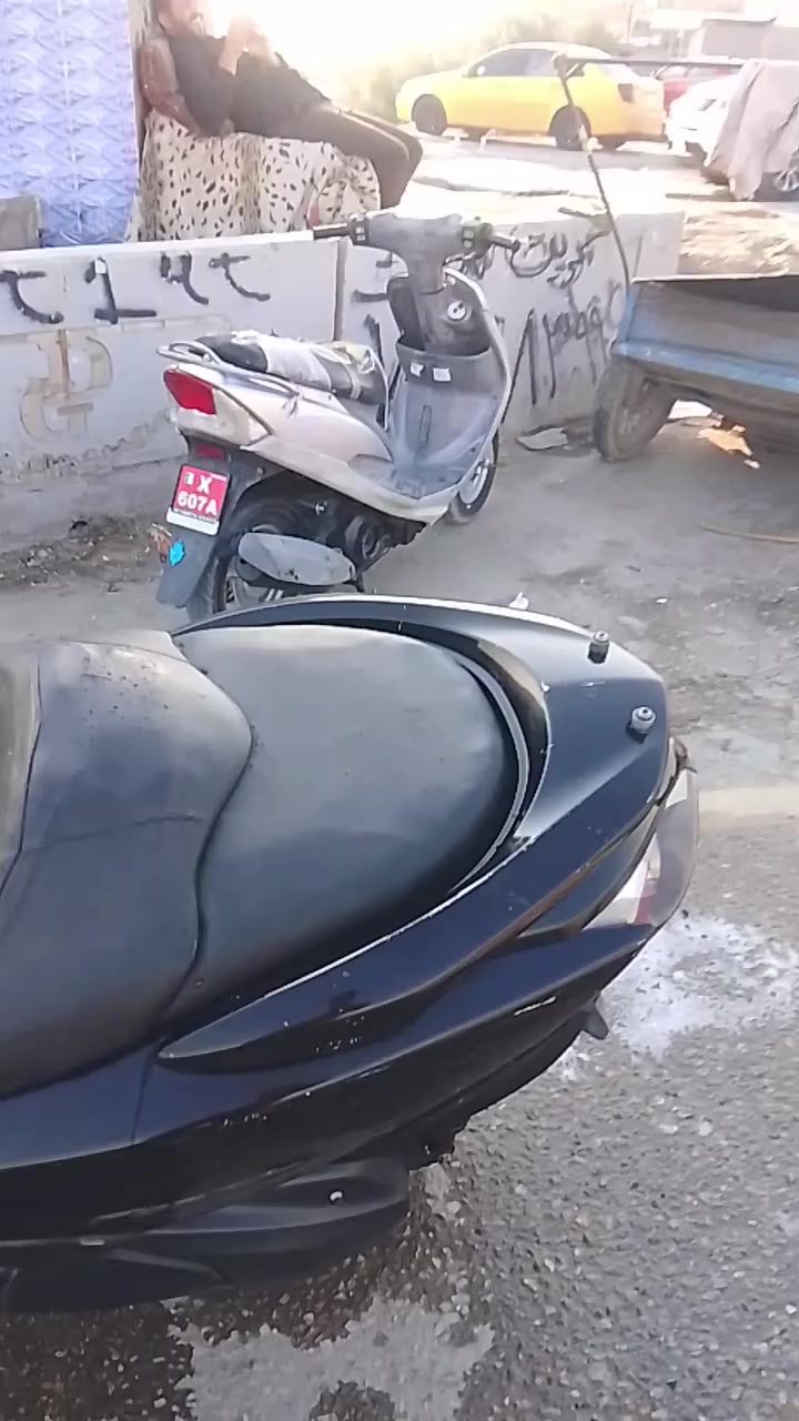 السلام عليكم ورحمه الله وبركاته دراجه فورزا صفر عشره كلوب بالجنطه امبيثري شغال  مرايات البلادي مكينه جديده بك لايت كرستال لايت الامامي ثلجي تايرات جدد كلج جديد بيه نقص التريشه اليم الاستان الصفح بيه بعض الملاحظات الشراي يراسلني ويدلل المكان البصره القرنه النعيم وهذا الرقم بيه واتساب ***********
