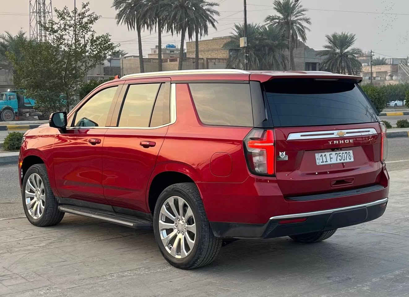 السلام عليكم 

شوفرليت تاهو 2021 LT فول مواصفات 

وارد امريكي صور الحادث مرفقة بل منشور 

رقم بغداد تحويل ثاني يوم 

المواصفات:بصمة-بصمة ابواب-تشغيل عن بعد

بانوراما-كامرات 360 درجة-رادارات 360 درجة 

حساس امامي-حساس خلفي-تحديد مسار-اطفاء ذاتي

كشنات جلد-كشنات الامامية كهرباء-ستيرن كهرباء

كشنات الامامية تدفئة-كشنات خلفية تدفئة-ستيرن تدفئة

تبريد مركزي-محرك 8 سلندر 5.3-7 راكب-دوس جانبية

ويل كب بريمير-LED امامي-لايت زنون-اشاير بل مري

جنطة كهرباء-شاشة كبيرة-كامرة دوارة-فول تحكم ستيرن

شحن واير ليس-ابل كار بلي-بلوتوث-AUX-ABS

مكان السيارة بغداد الدولعي 

للتواصل والاستفسار على الارقام التالية
***********
***********
