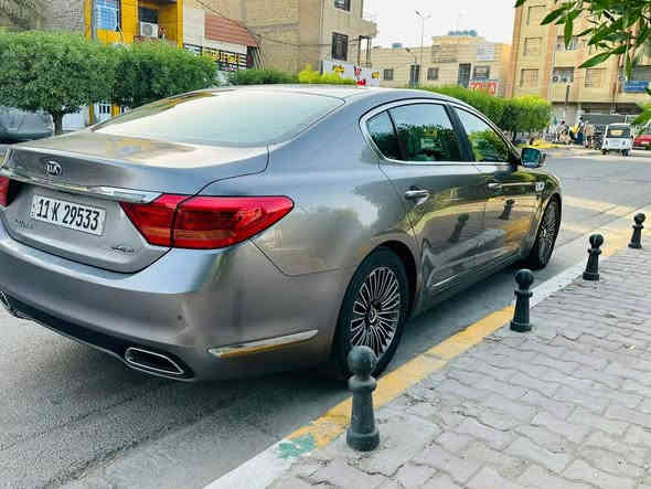 السلام عليكم كيا كوريس لعشاق الفخامه و الرئاسي 
للبيع فقط فقط كوريس 2014 خليجي كفالة من الصبغ و التبديل حتى الدعاميات عدا بارد كد اصبعين مال رصعه فول مواصفات    
السياره مكفوله كفاله عامه 
 
-داتو شو  
-حساسات امامي خلفي 
-رادار 
-تحديد مسار + تحديد المسافة بينك وبين السيارة الاخرى
-توقف ذاتي 
-نقطه عمياك 
-تحكمات خلفية كامله 
-كشنات امامي خلفي كهرباء
-شاشات خلفية 
-كشنات خلفية تدفئة تبريد 
-كشنات امامي تدفئة تبريد 
-خزن وضعية كشن السايق
-مساج كشنات امامي خلفي
-بردات عدد ٣ 
-سلايت روف 
-زراك لايت 
-شفط +اشاير مري 
-بصمه تشغيل و بصمه ابواب و بصمه جنطة 
-سايد بريك بصمه 
-درايف مود (سبورت / ايكو / نورمول)
-اوتو هولد
-ماوس للتحكم بكافة اعدادات السيارة و الشاشة
-عدادات ليزرية 
-تحكم ستيرن كامل + تحكم بالعدادات وتغيير اشكالهن
و بعد بيها هواي مواصفات 
السعر 170$ 
***********
