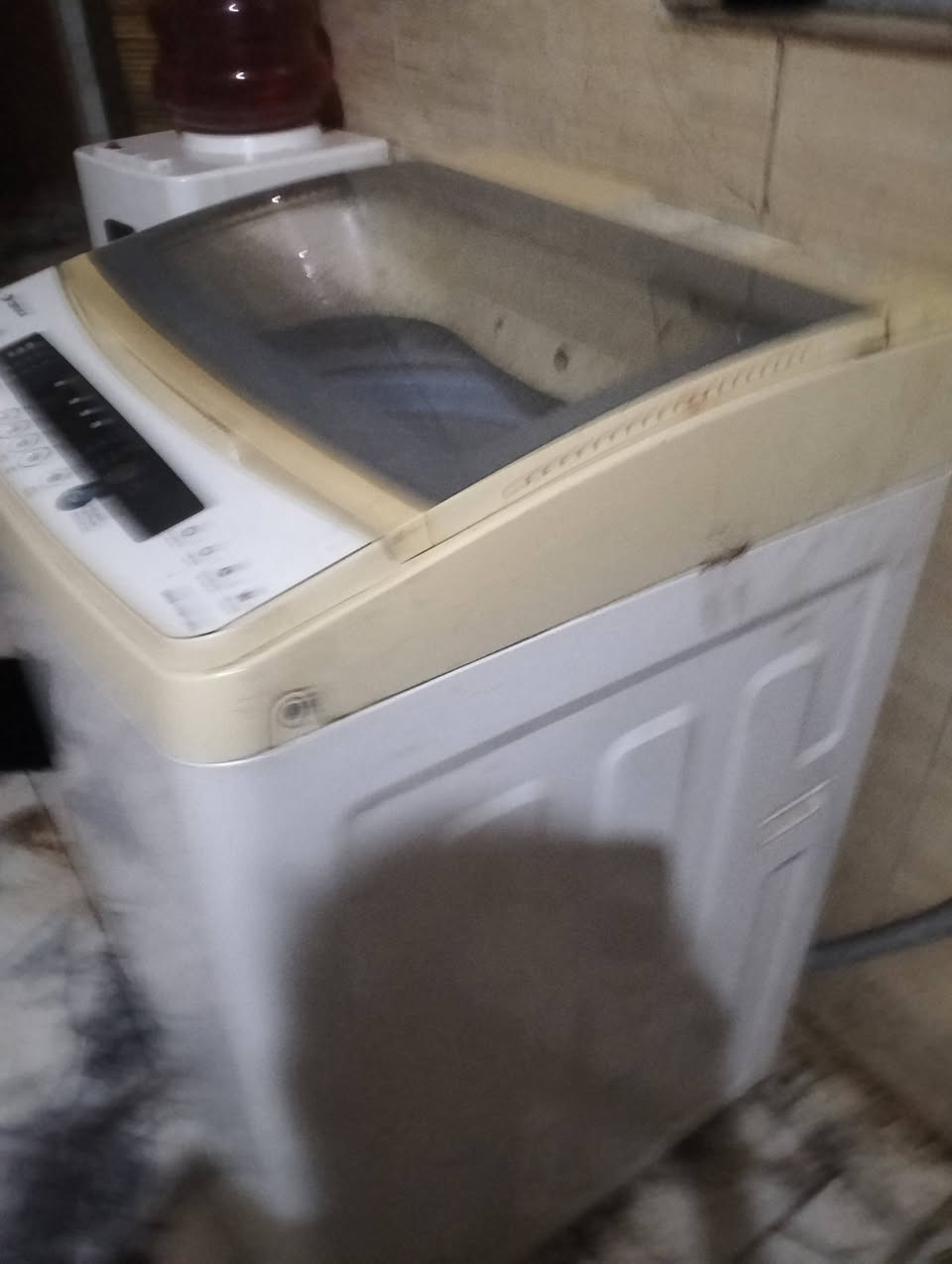 اغراض مستعمله للبيع غساله 16كيلو، مبرده
ومجمده بدون غاز الاستفسار علئ واتساب ***********.
