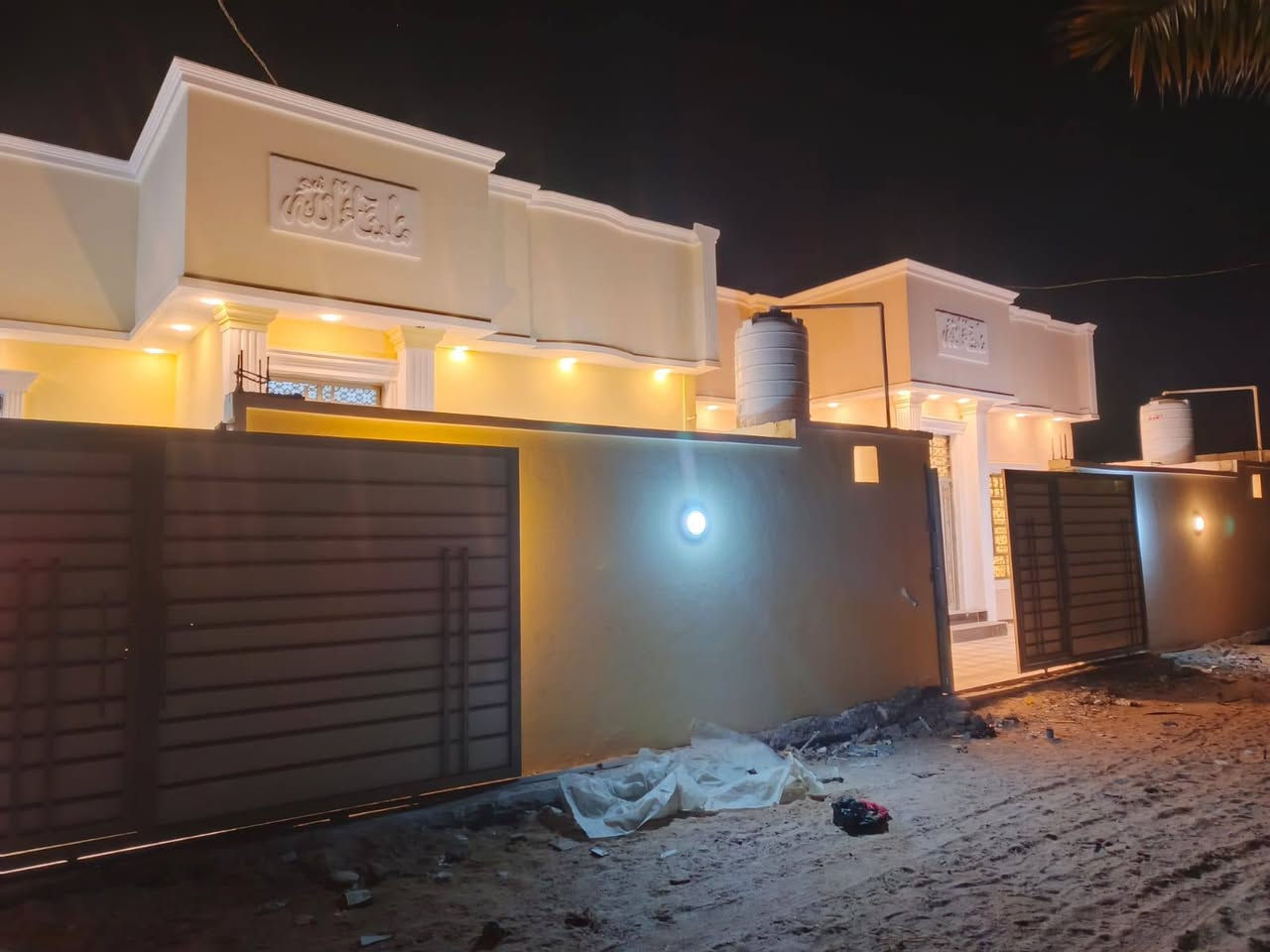 أسعد ألله أوقاتكم بكل خير 💒
اللاستفسار ***********
توفر دار سكن للبيع 🔸
بناء حديث 2026
شقل درجه أولى 
بيت تحفه ماشاألله 💫

المساحه 200 م
على شارع 10متر
جميع الخدمات متوفره
مدارس + ماء + كهرباء + مجاري

محتويات الدار ⬇️

كراج + 
ديوان + صاله ضيوف
موزع + غرف نوم عدد 2
مطبخ + صحيات داخلي خارجي

نوع العقار : طابو ملك صرف زراعي عراقي سند 25

العنوان ألبصره ابي الخصيب ابو مقيره قريب على لمستوصف ابو مقيره  موقع راقي يبعد عن شارع سايدين 200 متر 

سعر البيت 125 مليون وبي مجال 

اللاستفسار ***********
