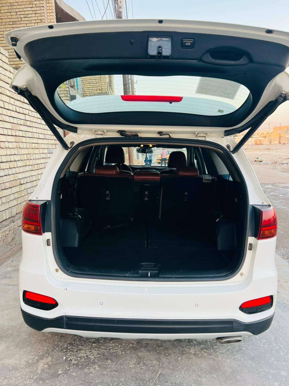 السلام عليكم
سورنتو ٢٠٢٠ خليجي ٦ سلندر  رقم بغداد سنويه لل ٣٠ بسمي سبعه راكب السياره جديده بمعنى الكلمة فول عدا الفتحه بصمه تشغيل بصمه أبواب ترحيب مري شفط بيه ربع الباب صبغ وشويه جامغ اقل الشبر والباقي كفالة  السعر ٢٤٥ وبيه مجال ***********
