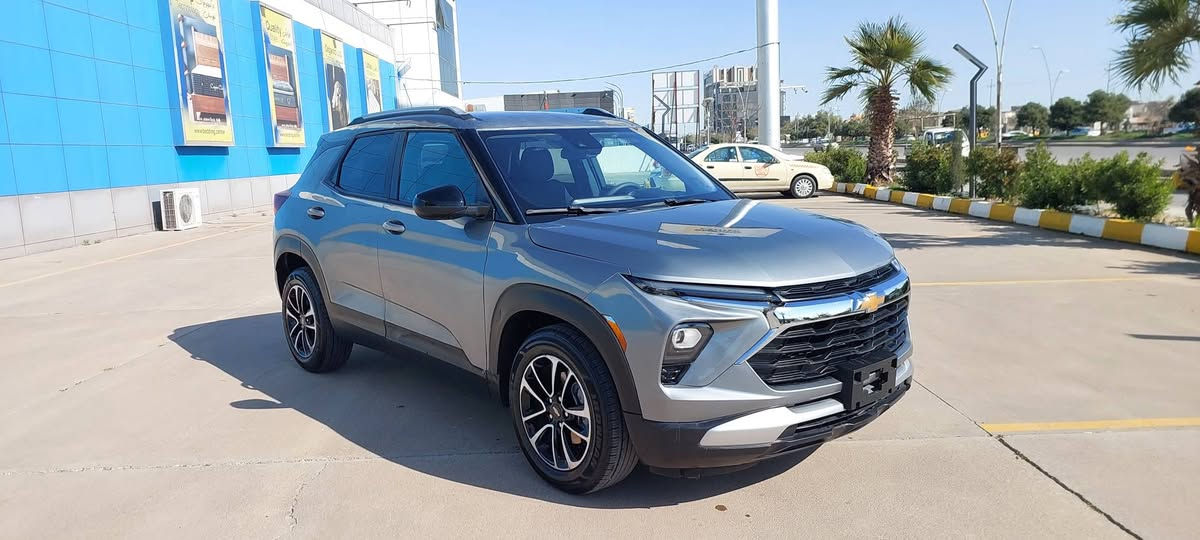 شوفرلێت ترابلێزەر 
مودیل 2025 LT
مواسەفات 
بەسمە 
شاشە گەورە 
گێج ئەلکترۆنی 
مەکینە 3 پستن تۆربۆ 
دەبل ئەکسل 
داتاشۆ 
لێدران 
6 پارچه بۆیاخە 
پێش و پشت کەپس 
ناو دەرگا کەمێک گرتوە 
سەقفی توزیک PDR
ئێرباگ تەنها شان سیستەم 
3 مانگ کاتی لەگەلە 
سعری 120 وەرەقە 
شوێن هەولێر 
***********
*********** أربيل, العراق
