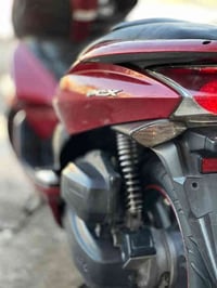 دراجه pcx للبيع ياباني جيل الاول كامله اي نقص مابيها محرك مكفول الكفرا...