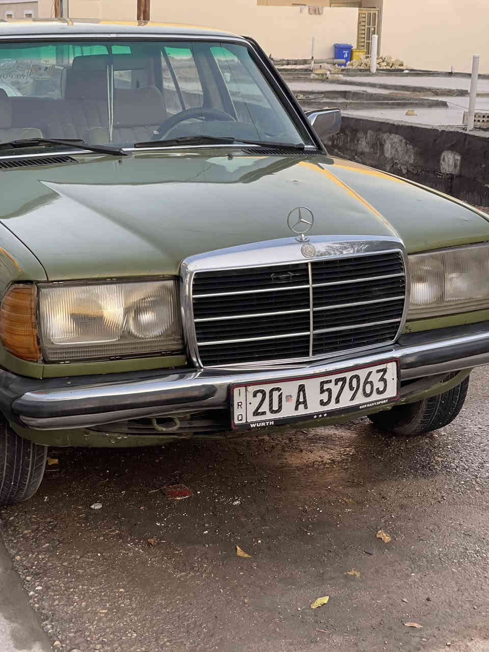 السلام عليكم مارسدس ابو جحيل للبيع موديل 1982 مكينة وكير بلاد كفالة سيارة جاهزة تخم تاير بيهة خياسات بسيطة بالذيل الخلفي السعر 57 مكاني بغداد ***********. ترهم بيع ومراوس
