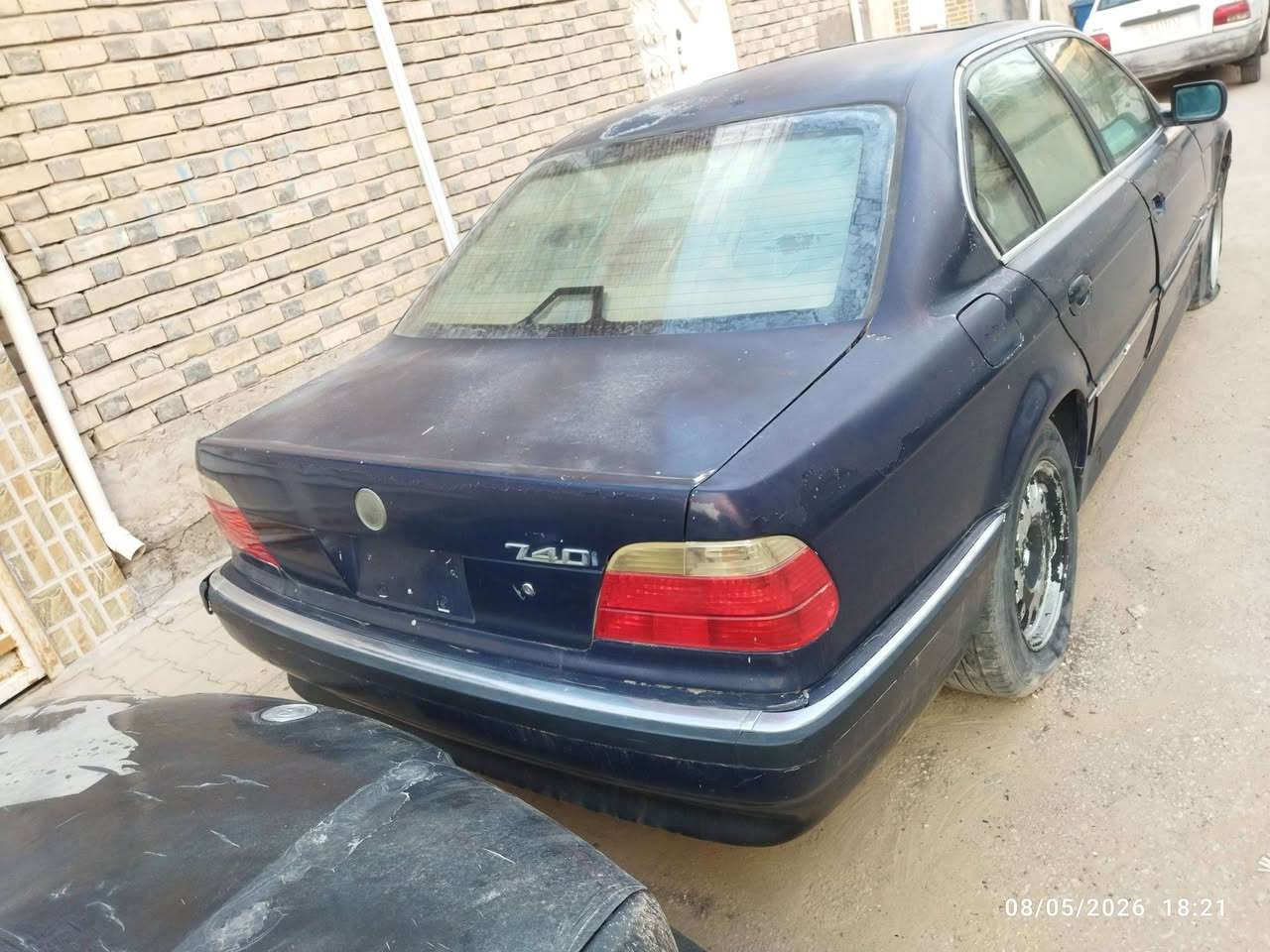 السلام عليكم
744 ادوات مصفحه للبيع 
سياره نضيفه داخل وخارج كلشي يشتغل بيها 
35$ وبيها مجال
مكاني النجف 
***********
