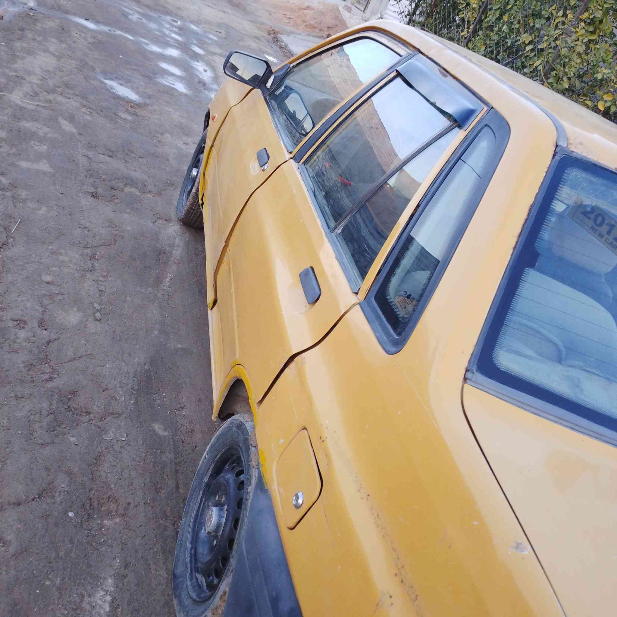 السلام عليكم سايبه للبيع موديل 2012 السنويه لغاية 2020 السعر  12ورق راعيه ما اندله سياره حلوه جاهزه كهرباىيات كير محرك تخم تاير حداديه كله نظيفه سياره جازه رقم بغداد رقم الهاتف ***********
