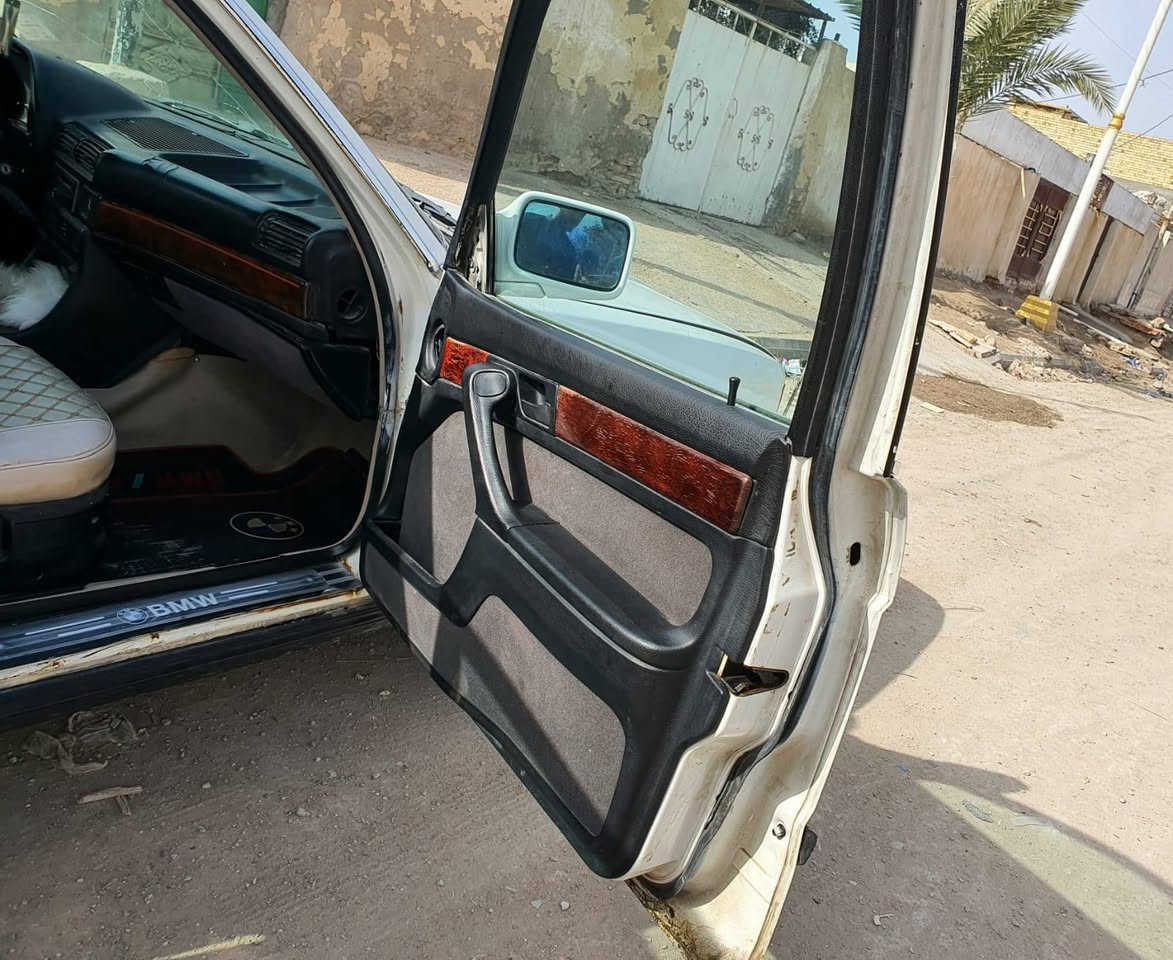 يا الله بي ام 730 للبيع
كير عادي
حداديه 100 /100
نضيفه شوفت عينك فقط تبريد
تجي تشوف بعينك وتفحص سياره حلوه ومرتبه
سعرها 45 وبيه مجال 
***********

