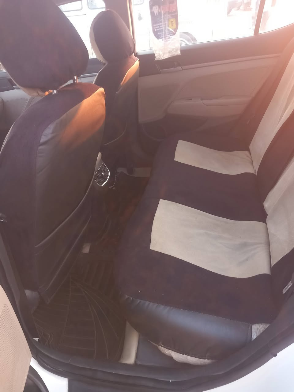 النترا للبيع خليجي موديل 2017 ماشيه 170 محرك الفين  السعر 115مكان ابو غريب تراوس عادي *********** 
***********
