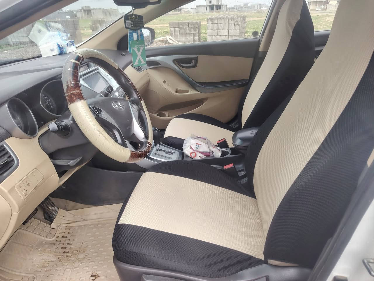 الانترا خليجي ٢٠١١ قطعة واحده بخ محرك ١٨  سيارة بسمي شرط التحويل
***********
